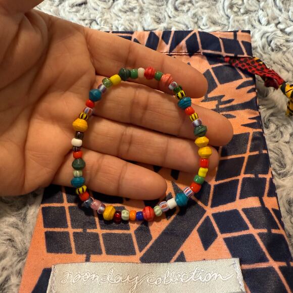 Noonday Collection Stack Bracelets Set of Three Colorful Made in Thailand New - Picture 3 of 7
